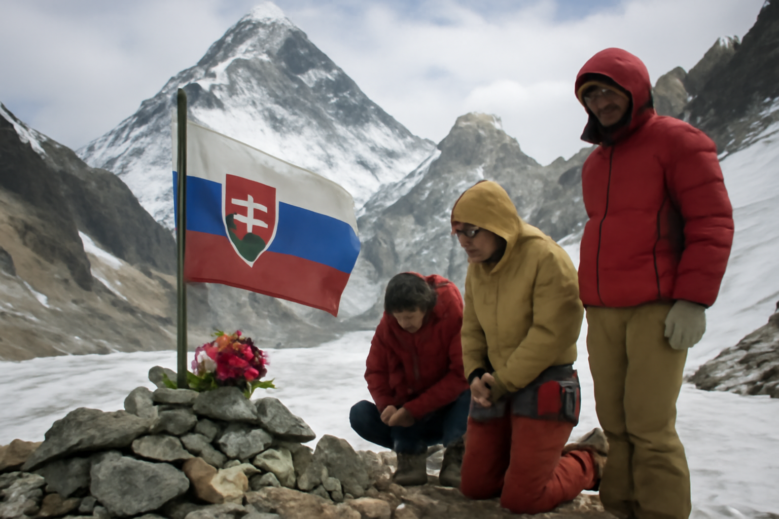 Slováci vyrazili na Everest Boningtonovou cestou, výprava sa skončila tragicky