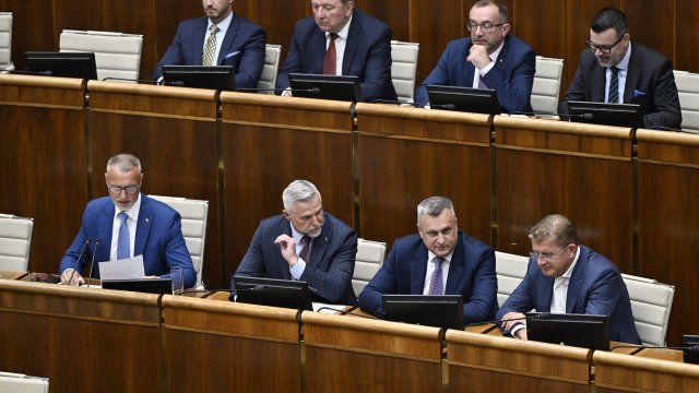 Poslanec Július Jakab (Hnutie Slovensko) varuje, že schvaľovanie štátneho rozpočtu na budúci rok prinesie v koalícii hádky a vydieranie