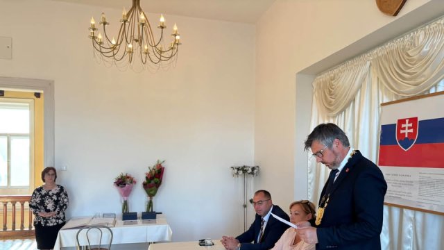 Miestne zastupiteľstvo v Košiciach – Barci ocenilo dve osobnosti za prínos komunite.