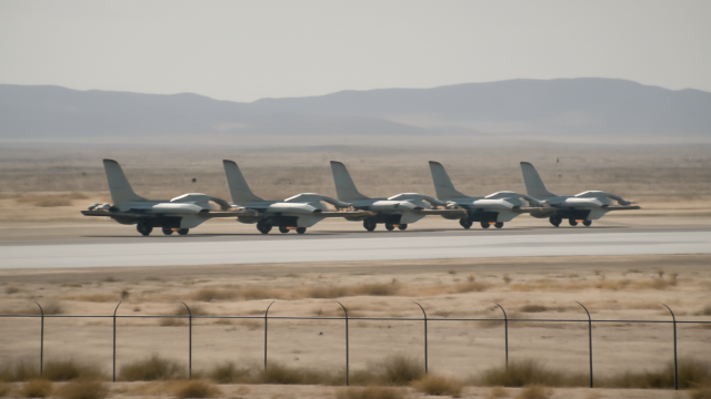 Izraelský minister obrany Jisrael Kac naznačil, že aj pri podpore diplomatických snáh USA môže Izrael opäť vojensky zasiahnuť proti Iránu