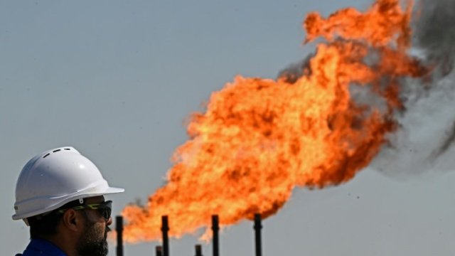 Ropa Brent vyskočila na štvorročné maximum až 126 dolárov za barel pre obavy z eskalácie na Blízkom východe