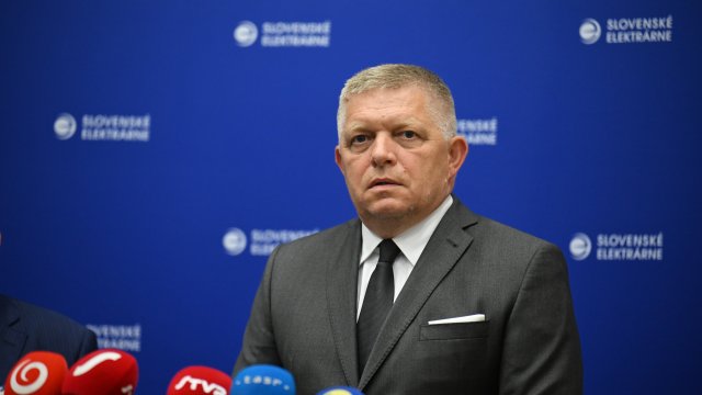 Opozícia kritizuje plán vlády odkúpiť podiel ČEZ v JESS za 190 miliónov eur pre netransparentnosť a chýbajúcu súťaž.