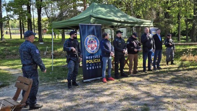 Košická mestská polícia bodovala na 6. ročníku streleckej súťaže mestských polícií